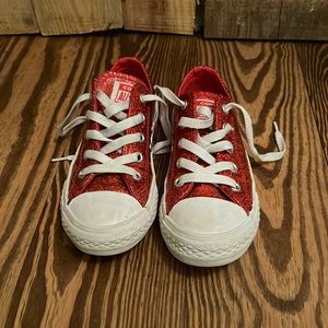 Kids sparkle red converse